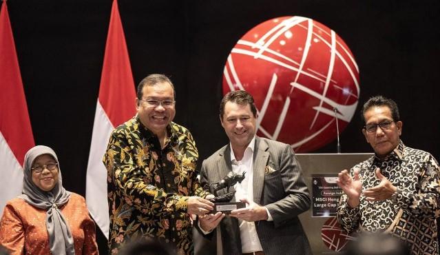 Dirut KSEI: Emiten Punya Peran Penting Jaga Pertumbuhan Ekonomi Nasional