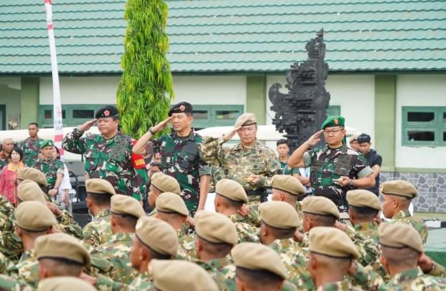 Kodam IX/Udayana Lantik 858 Sarjana Penggerak Pembangunan Indonesia untuk Program Makan Bergizi Gratis