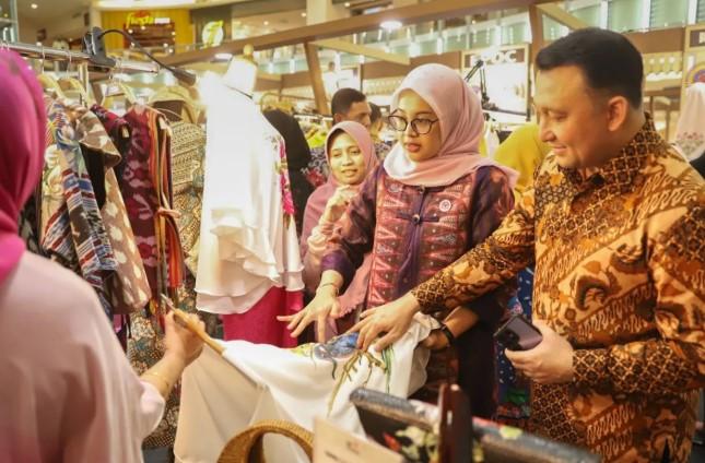 Dekranasda Jakarta Utara Promosikan 30 Perajin Fesyen dan Kerajinan di Festival Jakarta Great Sale 2025
