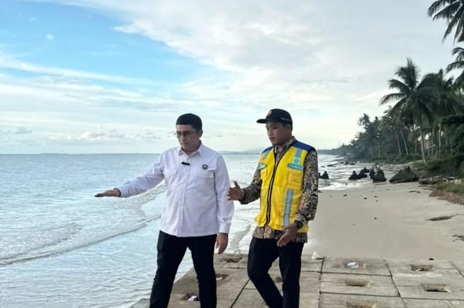 Pemerintah Perjuangkan Tambahan 400 Meter Pengaman Pantai di Perbatasan Sambas untuk Lindungi Warga dan Dorong Ekonomi
