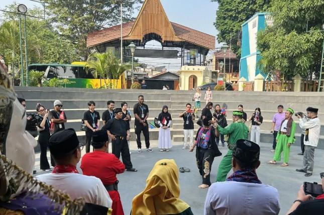 Mahasiswa Asing dari 10 Negara Pelajari Budaya Betawi Lewat Program BSBI 2025