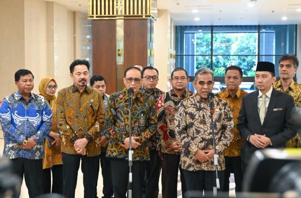Pimpinan MPR Kunjungi Mahkamah Agung, Bahas Reformasi Hukum dan Konstitusi Pasca-2045