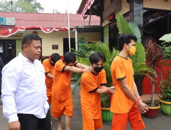 Empat Residivis Curanmor di Batuceper Ditangkap, Polisi Amankan Mobil, Motor, dan Senjata Tajam