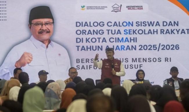 Sepekan Humaniora: Sekolah Rakyat Dimulai, Bansos untuk Judi Online Dicabut, dan Pabrik Pencemar Udara Disegel