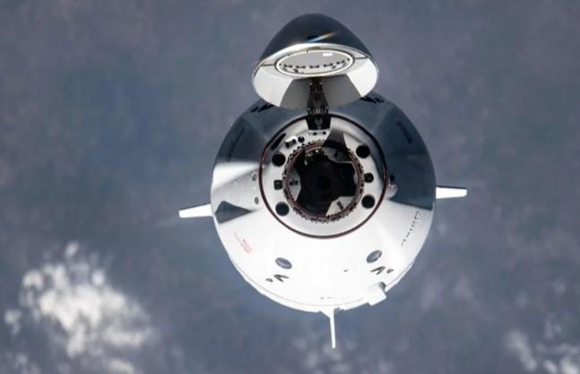 SpaceX Dikabarkan Akan Investasi Rp32 Triliun ke xAI, Perkuat Kolaborasi Antarperusahaan Elon Musk