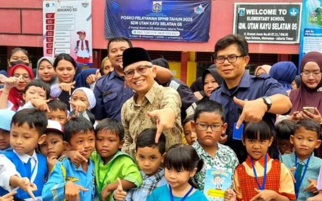 Wamendikdasmen Minta Pelaksanaan MPLS di Jabar Sesuai Pedoman, Respons Pelibatan TNI/Polri