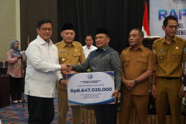 Wamen Transmigrasi Salurkan Rp35 Miliar untuk Penguatan Kawasan Transmigrasi di Maluku Utara