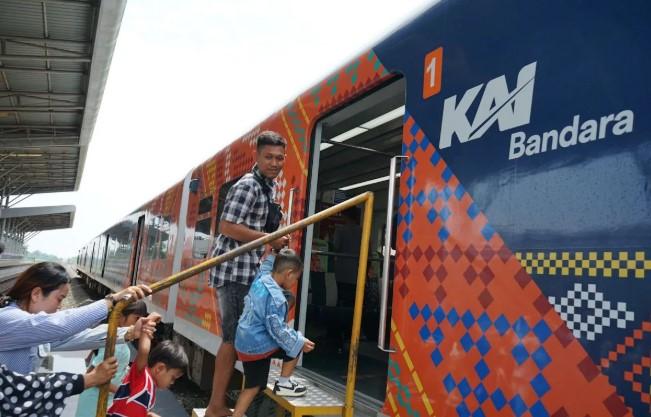 Railink Terapkan Aturan Baru Penumpang Anak dan Bagasi demi Tingkatkan Kenyamanan di KA Bandara