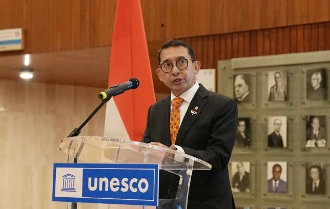 Fadli Zon Promosikan Wastra Nusantara ke UNESCO sebagai Simbol Diplomasi Budaya Indonesia