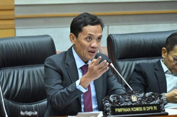 Publik Kini Bisa Akses Langsung Pembahasan RUU KUHAP Lewat Website Resmi DPR
