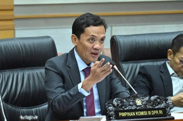 Ketua Komisi III DPR RI Tegaskan Urgensi Pengesahan RUU KUHAP sebagai Terobosan Reformis dalam Hukum Acara Pidana