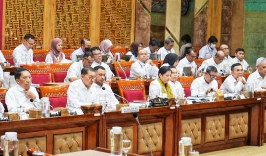 Komisi X DPR RI Apresiasi Realisasi Anggaran Kemendikdasmen, Tekankan Pemerataan Pendidikan dan Evaluasi Program Prioritas