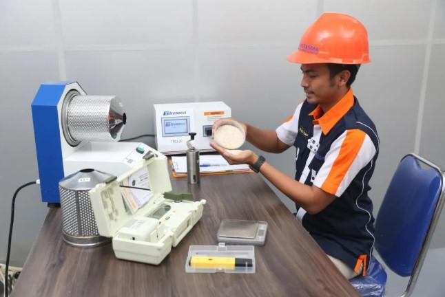 BULOG Perkuat Pengawasan Kualitas Beras di Gudang, Jamin Ketahanan Pangan Nasional