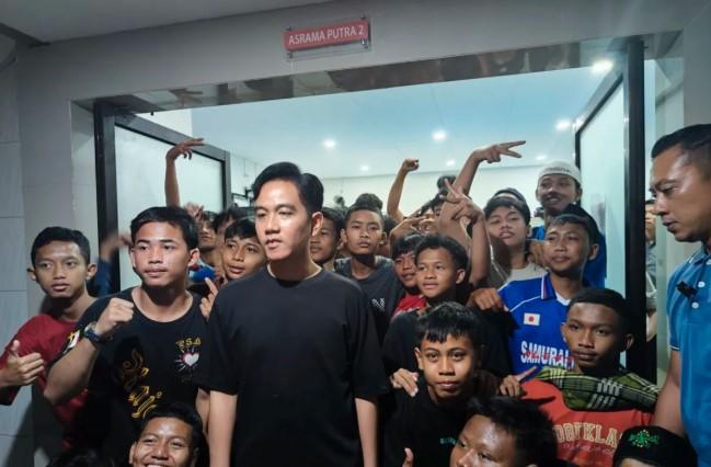 Gibran Ucapkan Terima Kasih kepada Orang Tua Siswa Sekolah Rakyat: Pendidikan dan Asrama Tanggung Jawab Negara