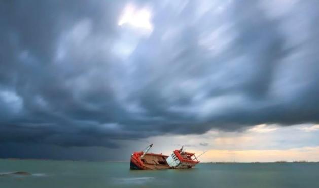 Kapal Wisata Terbalik di Teluk Ha Long, Lebih dari 30 Orang Tewas Termasuk 8 Anak-Anak