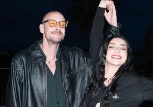 Charli XCX Resmi Menikah dengan George Daniel The 1975 dalam Upacara Sederhana di London