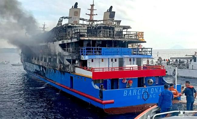 KM Barcelona Terbakar di Perairan Manado, 280 Penumpang Dievakuasi, Tiga Orang Meninggal