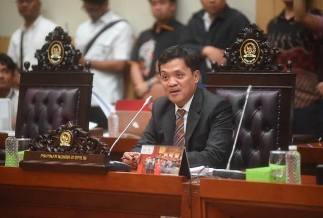 Komisi III DPR Jelaskan Alasan Pembahasan DIM RUU KUHAP Hanya Dua Hari, YLBHI Minta Proses Lebih Terbuka