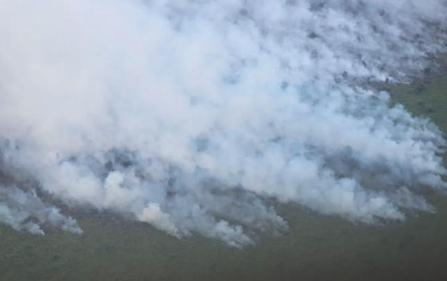 BNPB Tambah Helikopter dan Lanjutkan Operasi Modifikasi Cuaca Tahap 3 untuk Atasi Karhutla di Riau