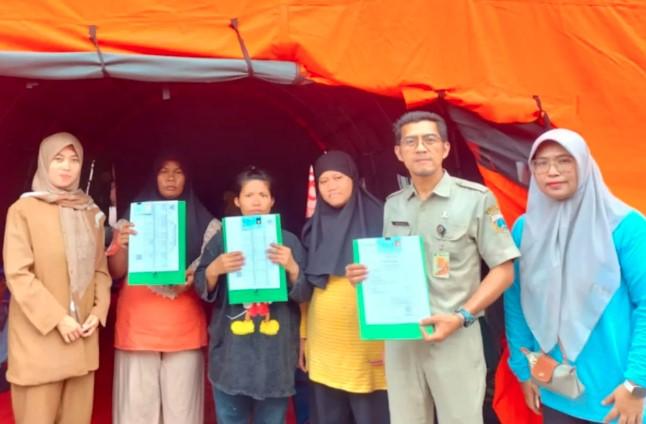 Pemprov DKI Jakarta Bantu Cetak Ulang Dokumen Kependudukan Penyintas Kebakaran Bukit Duri
