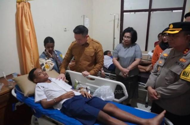 Wali Kota Kupang Pastikan Penanganan Medis Optimal untuk Ratusan Siswa SMPN 8 yang Diduga Alami Keracunan Program MBG