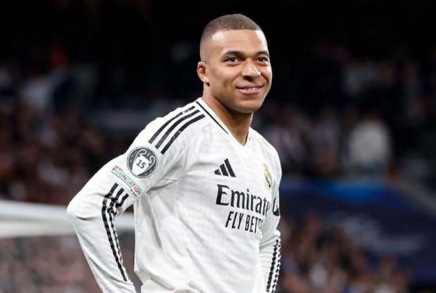 Mbappe Resmi Kenakan Nomor 10 di Real Madrid, Gantikan Warisan Modric