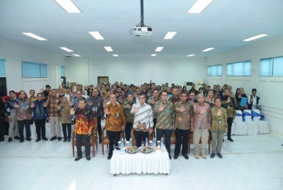 Menaker Tegaskan Integritas Layanan K3, 107 Perusahaan di Kawasan Timur Teken Pakta Integritas