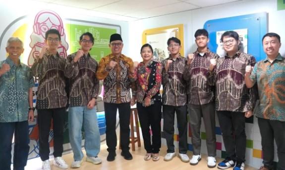 Empat Siswa Wakili Indonesia di Olimpiade Informatika Internasional 2025 di Bolivia