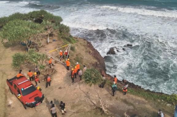 Operasi Pencarian Dua Mahasiswa Hilang di Pantai Puncak Guha Resmi Dihentikan Setelah Tujuh Hari