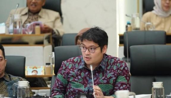 Anggota DPR Dorong Sinkronisasi Kurikulum SMK dengan Industri untuk Tekan Pengangguran Vokasi