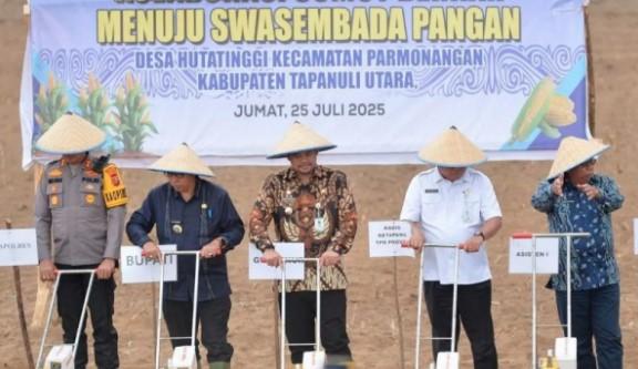 Gubernur Sumut Instruksikan Pengadaan Mesin Pemipil dan Pengering Jagung untuk Petani Taput