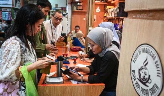 Transfer Data RI-AS dan Taklid Digital: Pentingnya Pemahaman Utuh dalam Era Informasi Cepat