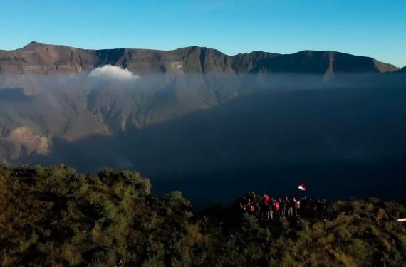 Kementerian Kehutanan Dorong Peningkatan Infrastruktur Pendakian Gunung Tambora demi Keselamatan dan Pemberdayaan Masyarakat