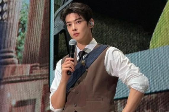 Cha Eun-woo ASTRO Resmi Jalani Wajib Militer, Bertugas di Brass Band Angkatan Darat Korsel