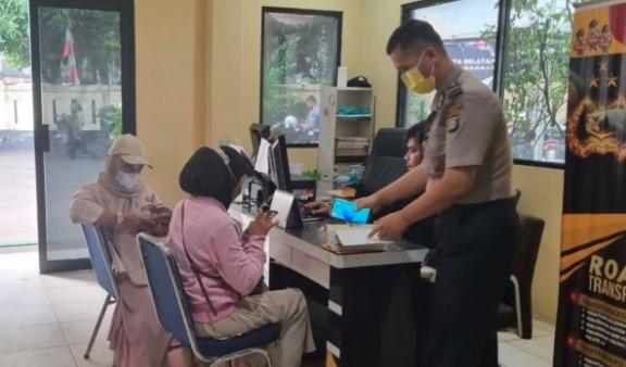 Polsek Kebayoran Baru Tetap Layani Warga Meski Terdampak Kebakaran Pasar Taman Puring