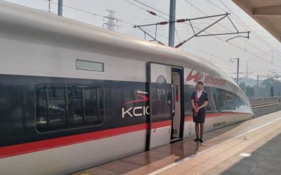 Pemerintah Siapkan Regulasi Baru untuk Perluasan Kereta Cepat Jakarta-Bandung hingga Surabaya