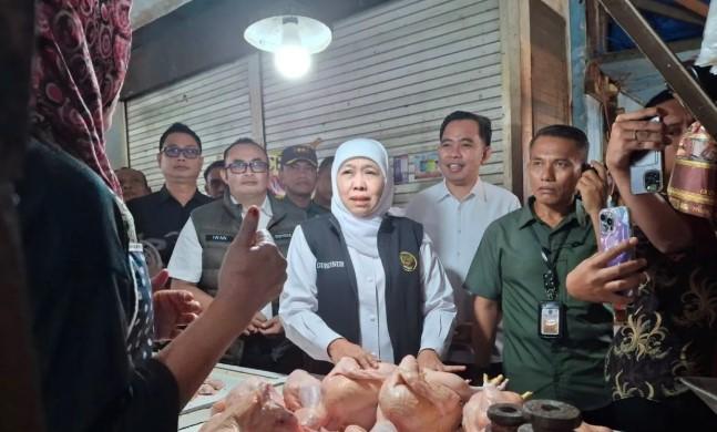 Gubernur Khofifah Pastikan Harga Sembako Stabil di Jember Pascakelangkaan BBM
