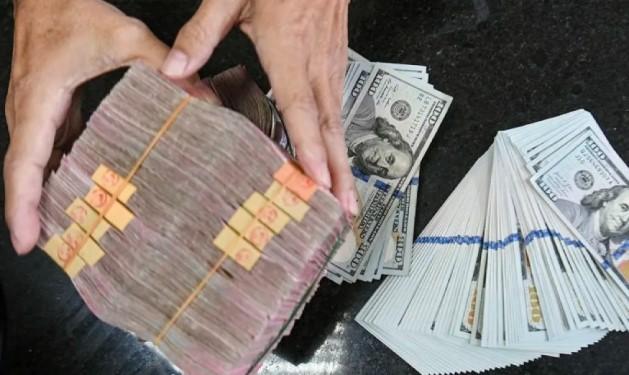 Dolar AS Menguat, Rupiah Tertekan Jelang Rilis Data Tenaga Kerja Amerika Serikat