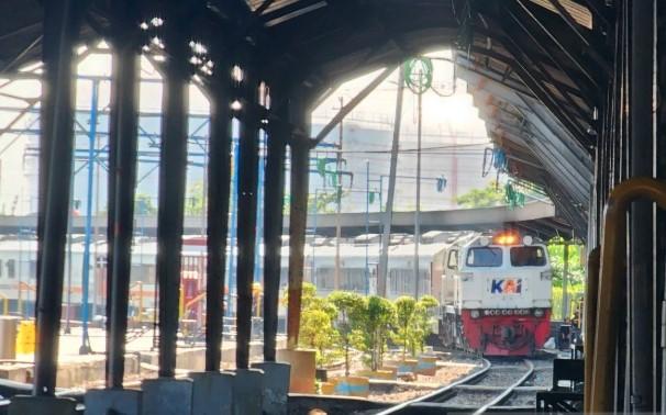 Anjloknya KA Argo Bromo Anggrek Sebabkan 11 Kereta Terlambat, KAI Ubah Pola Operasi dan Beri Refund Penuh