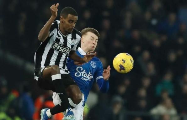 Liverpool Mundur dari Perburuan Alexander Isak Usai Tawaran Rp2,39 Triliun Ditolak Newcastle