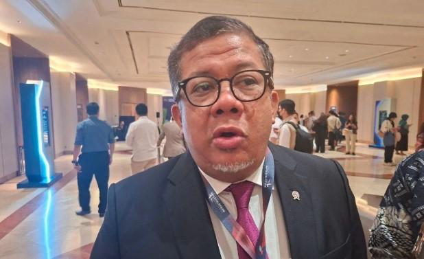 Fahri Hamzah Dorong Peran Strategis Krakatau Steel dalam Program Swasembada Papan Nasional