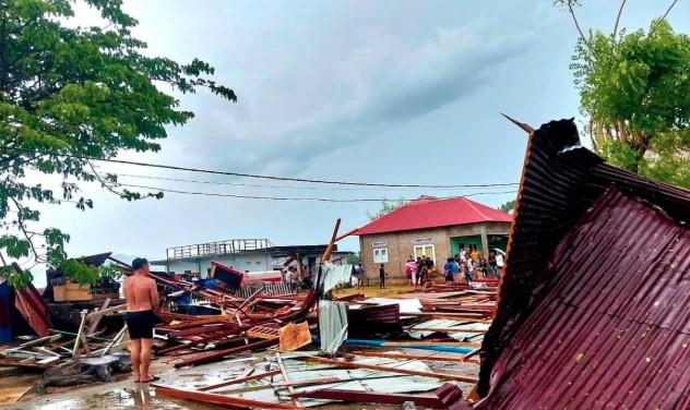 Puting Beliung Terjang Gorontalo Utara, Dua Bangunan Pemerintah Roboh dan Sejumlah Rumah Rusak
