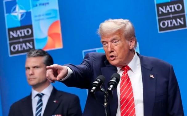 Balas Komentar Medvedev, Trump Kerahkan Dua Kapal Selam Nuklir Dekat Rusia