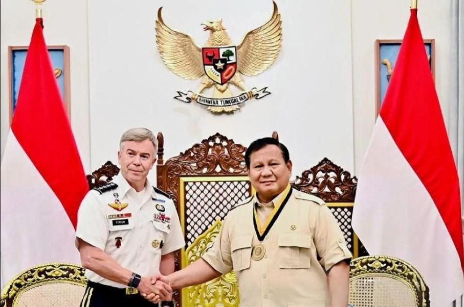 Presiden Prabowo Terima Medali Kehormatan dari Komando Operasi Khusus AS atas Dedikasi dan Kepemimpinan di Bidang Pertahanan