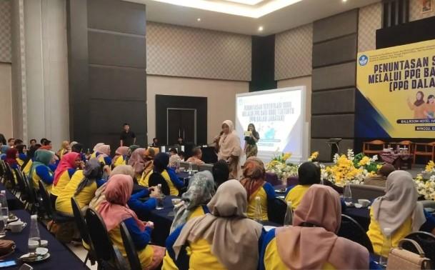 DPR Targetkan 800 Ribu Guru Tuntas Ikuti Pendidikan Profesi Guru pada 2025, Garut Jadi Perhatian Khusus