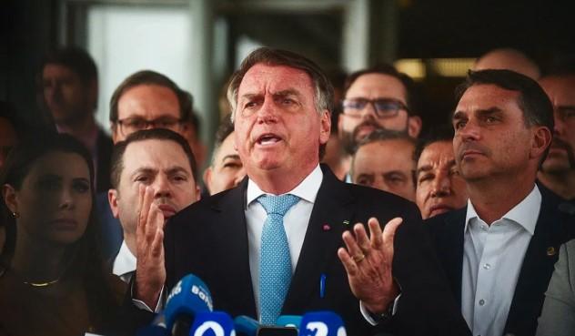 Melanggar Pembatasan Hukum, Jair Bolsonaro Ditetapkan dalam Tahanan Rumah oleh Mahkamah Agung Brasil