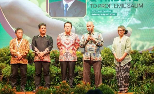 Universitas Indonesia Gelar Penghormatan untuk Prof Emil Salim sebagai Pelopor Ilmu Lingkungan dan Pembangunan Berkelanjutan