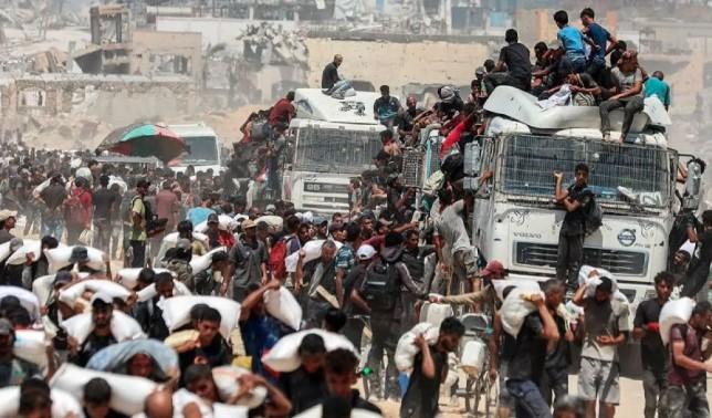 Gaza Desak Hentikan Bantuan Udara: Picu Korban Jiwa dan Perburuk Krisis Kemanusiaan