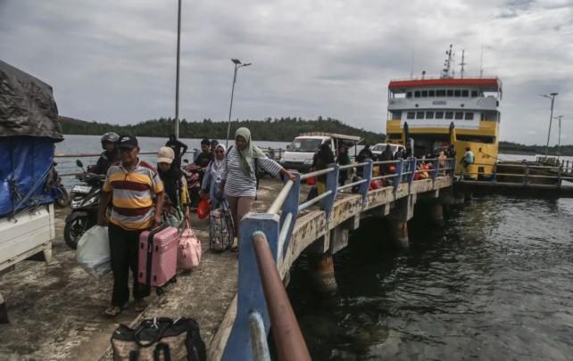 Komisi VII DPR Minta Pemerintah Tindak Tambang Ilegal dan Solar Gelap di Pulau Gebe