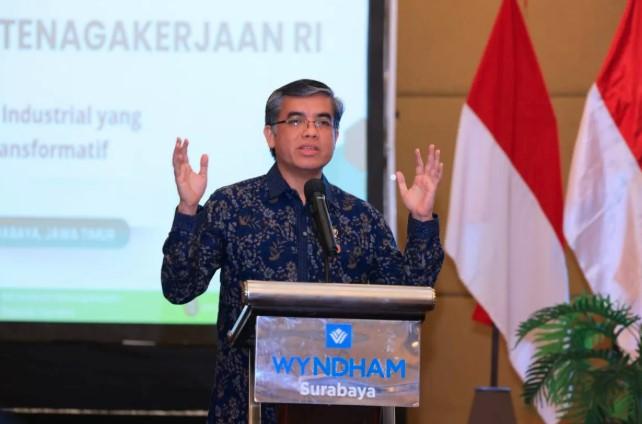 Menaker Yassierli Tegaskan Hubungan Industrial Harmonis Kunci Ketenagakerjaan dan Daya Tarik Investasi